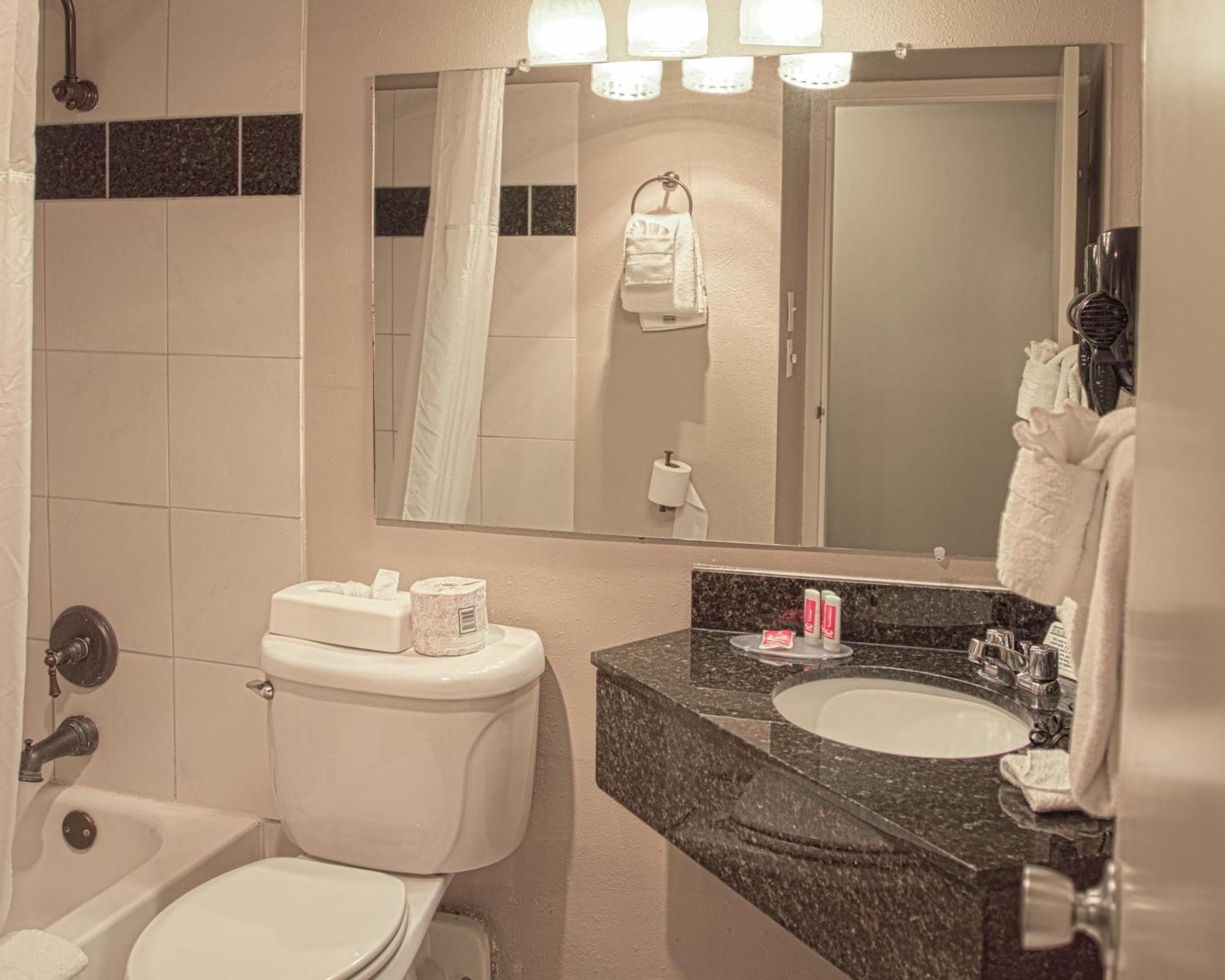 רולינס Econo Lodge מראה חיצוני תמונה